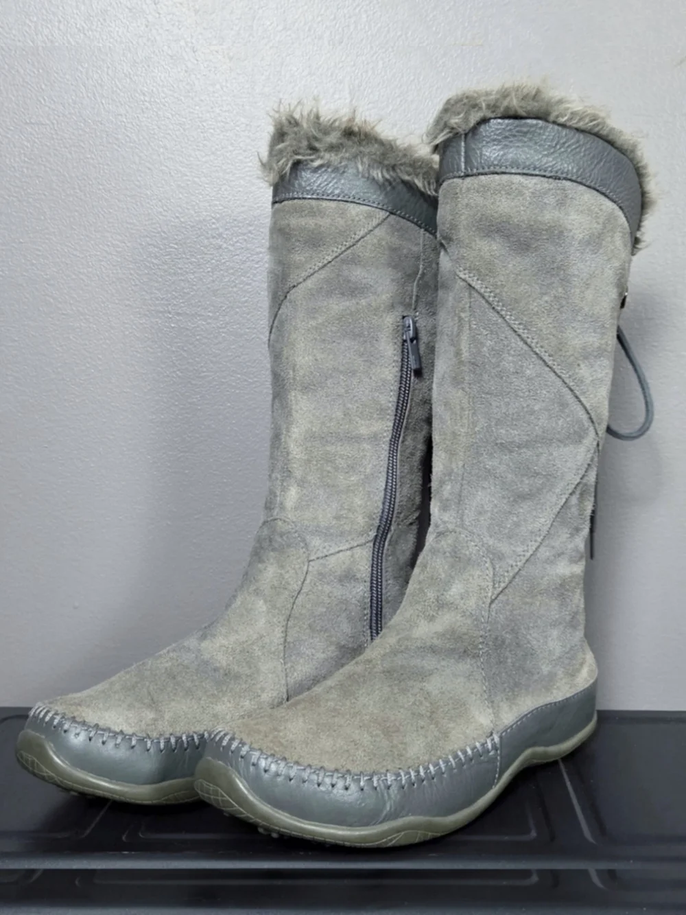 The North Face Janey Tall Moccasin Boots Waterproof Grey Suede Fur Women's 6.5
